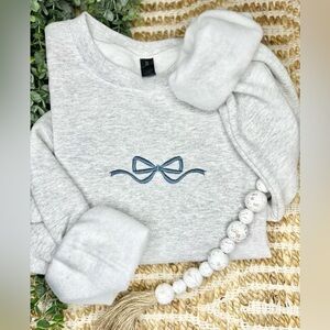 New Women's Embroidered Bow Sweatshirt | Size Medium | Coquette | Mama